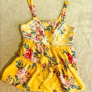 Ruffled Yellow Flowered Tank Top🙂